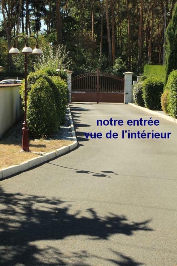 Logement Entre Chambord Et Le Zoo De Beauval Daire Contres  Dış mekan fotoğraf
